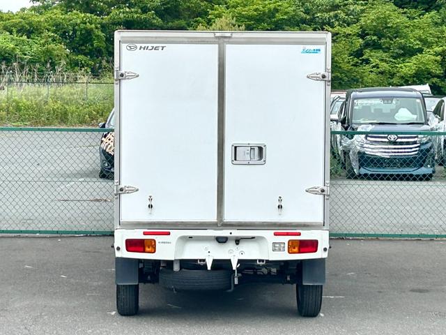 ハイゼットトラック 冷蔵冷凍車　－７℃設定　デンソー冷凍機　片側スライドドア　リヤワンタッチ扉　キーレス　パワーウィンドウ　社外ナビ・ＴＶ・バックカメラ・ＥＴＣ　助手席エアバッグ　ＡＢＳ　９０度ストッパー　樹脂製スノコ　庫内ライト　荷箱カギ（13枚目）