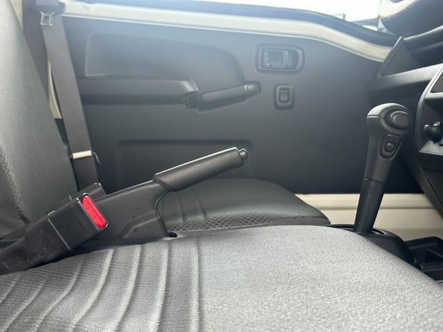 ハイゼットトラック ４ＷＤ　ＦＲＰ中温冷蔵冷凍車　－７℃設定　ダイハツ純正　デンソー冷凍機　片側スライドドア　キーレス　パワーウィンドウ　ＡＢＳ　助手席エアバッグ　ＥＴＣ　左右９０度ストッパー　樹脂製スノコ　庫内ライト　荷箱カギ（31枚目）