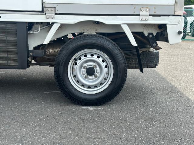 ハイゼットトラック ４ＷＤ　ＦＲＰ中温冷蔵冷凍車　－７℃設定　ダイハツ純正　デンソー冷凍機　片側スライドドア　キーレス　パワーウィンドウ　ＡＢＳ　助手席エアバッグ　ＥＴＣ　左右９０度ストッパー　樹脂製スノコ　庫内ライト　荷箱カギ（47枚目）