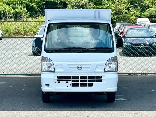 ＮＴ１００クリッパートラック 低温冷蔵冷凍車　－２５℃設定　日章冷凍２コンプレッサー仕様　薄箱５０ｍｍ仕様　薄型エバポレータ　片側スライドドア　リヤロックロット扉　助手席エアバッグ　ＡＢＳ　バックカメラ　ＥＴＣ　左右９０度ストッパー　樹脂製スノコ　庫内ライト（7枚目）