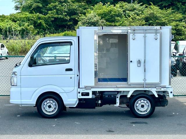 ＮＴ１００クリッパートラック 低温冷蔵冷凍車　－２５℃設定　日章冷凍２コンプレッサー仕様　薄箱５０ｍｍ仕様　薄型エバポレータ　片側スライドドア　リヤロックロット扉　助手席エアバッグ　ＡＢＳ　バックカメラ　ＥＴＣ　左右９０度ストッパー　樹脂製スノコ　庫内ライト（11枚目）