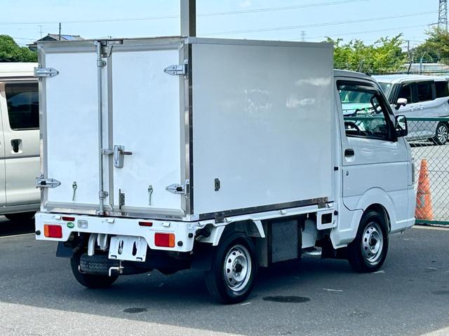 ＮＴ１００クリッパートラック 低温冷蔵冷凍車　－２５℃設定　日章冷凍２コンプレッサー仕様　薄箱５０ｍｍ仕様　薄型エバポレータ　片側スライドドア　リヤロックロット扉　助手席エアバッグ　ＡＢＳ　バックカメラ　ＥＴＣ　左右９０度ストッパー　樹脂製スノコ　庫内ライト（14枚目）