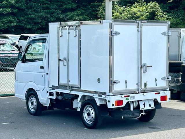 ＮＴ１００クリッパートラック 低温冷蔵冷凍車　－２５℃設定　日章冷凍２コンプレッサー仕様　薄箱５０ｍｍ仕様　薄型エバポレータ　片側スライドドア　リヤロックロット扉　助手席エアバッグ　ＡＢＳ　バックカメラ　ＥＴＣ　左右９０度ストッパー　樹脂製スノコ　庫内ライト（15枚目）