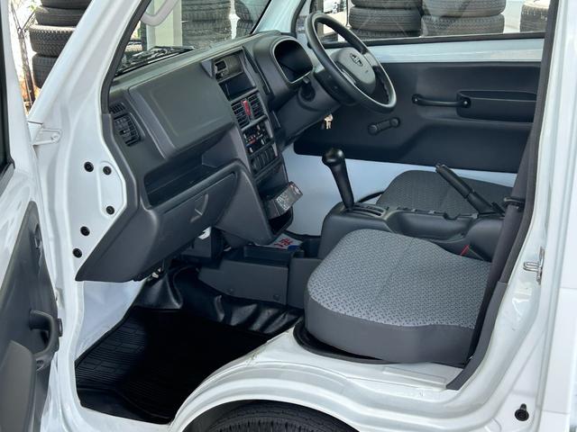 ＮＴ１００クリッパートラック 低温冷蔵冷凍車　－２５℃設定　日章冷凍２コンプレッサー仕様　薄箱５０ｍｍ仕様　薄型エバポレータ　片側スライドドア　リヤロックロット扉　助手席エアバッグ　ＡＢＳ　バックカメラ　ＥＴＣ　左右９０度ストッパー　樹脂製スノコ　庫内ライト（33枚目）