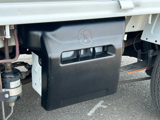 ＮＴ１００クリッパートラック 低温冷蔵冷凍車　－２５℃設定　日章冷凍２コンプレッサー仕様　薄箱５０ｍｍ仕様　薄型エバポレータ　片側スライドドア　リヤロックロット扉　助手席エアバッグ　ＡＢＳ　バックカメラ　ＥＴＣ　左右９０度ストッパー　樹脂製スノコ　庫内ライト（45枚目）