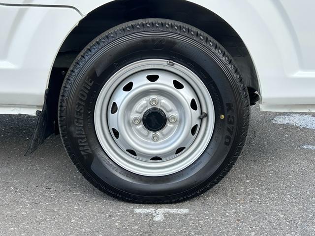 ＮＴ１００クリッパートラック 低温冷蔵冷凍車　－２５℃設定　日章冷凍２コンプレッサー仕様　薄箱５０ｍｍ仕様　薄型エバポレータ　片側スライドドア　リヤロックロット扉　助手席エアバッグ　ＡＢＳ　バックカメラ　ＥＴＣ　左右９０度ストッパー　樹脂製スノコ　庫内ライト（47枚目）