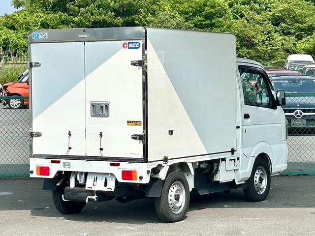 キャリイトラック 低温冷蔵冷凍車　－３０℃設定　菱重コールドチェーン２コンプ　薄箱仕様　片側スライドドア　リヤワンタッチ扉　キーレス　パワーウィンドウ　助手席エアバック　ＡＢＳ　ＥＴＣ　左右９０度ストッパー　樹脂製スノコ　庫内ライト　荷箱カギ（5枚目）