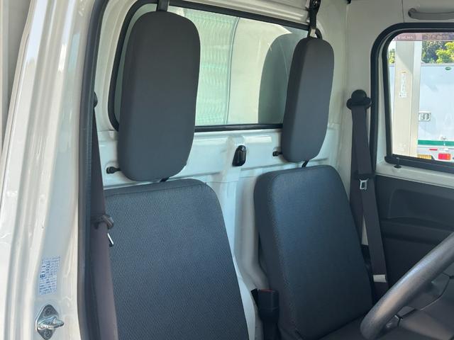 ハイゼットトラック FRP中温冷蔵冷凍車 -7℃設定 ダイハツ純正 デンソー冷凍機 片側スライドドア リヤワンタッチ扉 助手席エアバック ABS ETC バックカメラ 90度ストッパー 樹脂製スノコ 庫内ライト 荷箱カギ(23枚目)