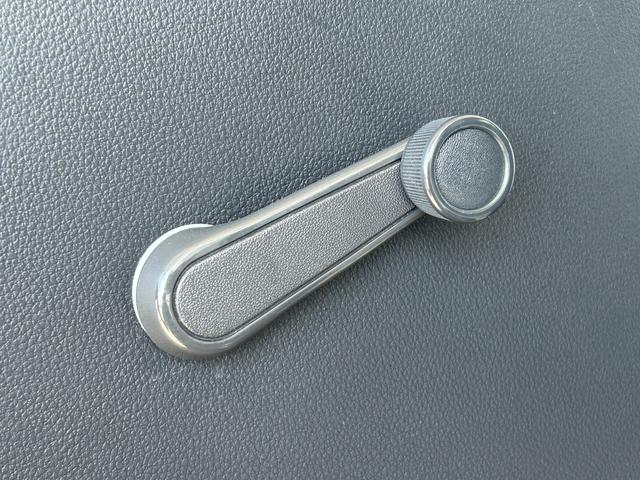 ハイゼットトラック FRP中温冷蔵冷凍車 -7℃設定 ダイハツ純正 デンソー冷凍機 片側スライドドア リヤワンタッチ扉 助手席エアバック ABS ETC バックカメラ 90度ストッパー 樹脂製スノコ 庫内ライト 荷箱カギ(38枚目)