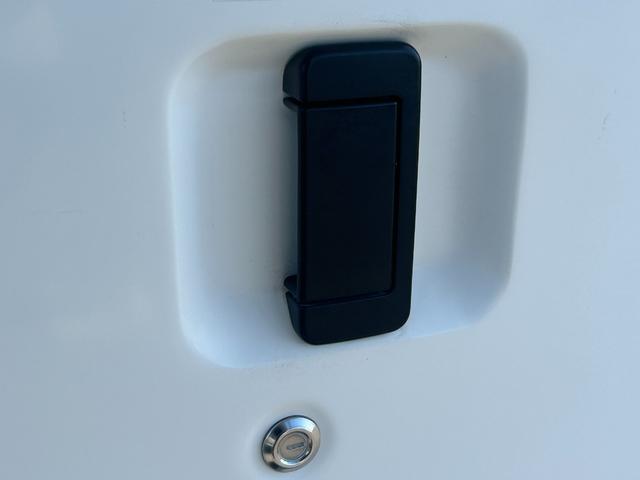 ハイゼットトラック FRP中温冷蔵冷凍車 -7℃設定 ダイハツ純正 デンソー冷凍機 片側スライドドア リヤワンタッチ扉 助手席エアバック ABS ETC バックカメラ 90度ストッパー 樹脂製スノコ 庫内ライト 荷箱カギ(42枚目)