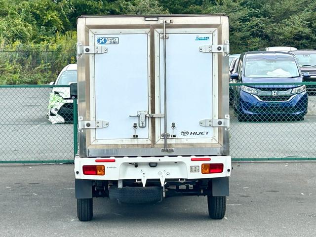 ハイゼットトラック 低温冷蔵冷凍車　－２２℃設定　ダイハツ純正　デンソー冷凍機　片側ドア　リヤロックロッド扉　キーレス　パワーウィンドウ　助手席エアバッグ　ＡＢＳ　９０度ストッパー　樹脂製スノコ　庫内ライト　荷箱カギ（13枚目）