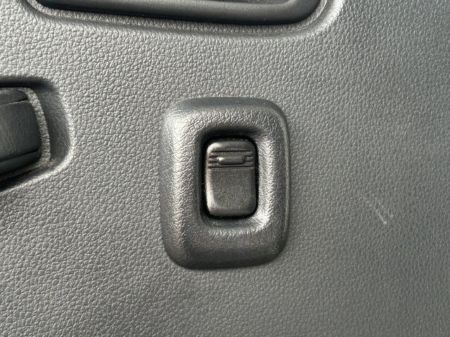 ハイゼットトラック 低温冷蔵冷凍車　－２２℃設定　ダイハツ純正　デンソー冷凍機　片側ドア　リヤロックロッド扉　キーレス　パワーウィンドウ　助手席エアバッグ　ＡＢＳ　９０度ストッパー　樹脂製スノコ　庫内ライト　荷箱カギ（37枚目）