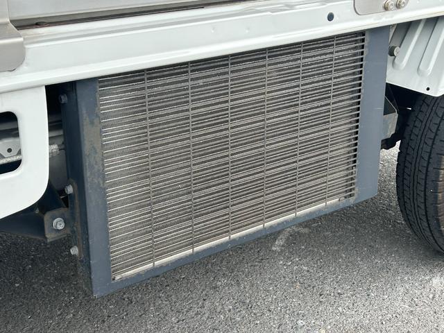 ハイゼットトラック 低温冷蔵冷凍車　－２２℃設定　ダイハツ純正　デンソー冷凍機　片側ドア　リヤロックロッド扉　キーレス　パワーウィンドウ　助手席エアバッグ　ＡＢＳ　９０度ストッパー　樹脂製スノコ　庫内ライト　荷箱カギ（43枚目）