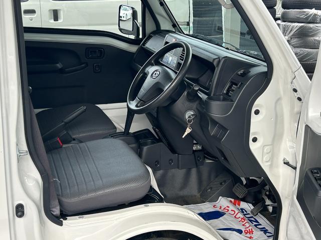 ハイゼットトラック ４ＷＤ　低温冷蔵冷凍車　－２２℃設定　ダイハツ純正　デンソー冷凍機　片側ドア　リヤロックロッド扉　キーレス　パワーウィンドウ　ＥＴＣ　助手席エアバッグ　ＡＢＳ　９０度ストッパー　樹脂製スノコ　庫内ライト　荷箱カギ（4枚目）