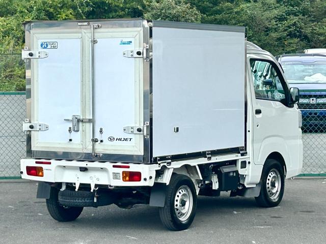 ハイゼットトラック ４ＷＤ　低温冷蔵冷凍車　－２２℃設定　ダイハツ純正　デンソー冷凍機　片側ドア　リヤロックロッド扉　キーレス　パワーウィンドウ　ＥＴＣ　助手席エアバッグ　ＡＢＳ　９０度ストッパー　樹脂製スノコ　庫内ライト　荷箱カギ（5枚目）