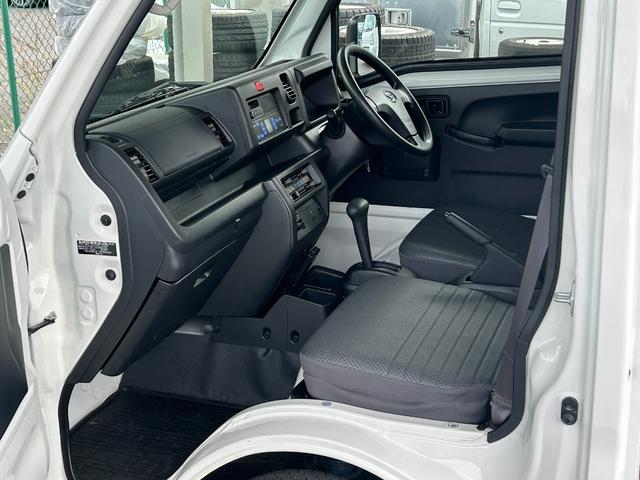ハイゼットトラック ４ＷＤ　低温冷蔵冷凍車　－２２℃設定　ダイハツ純正　デンソー冷凍機　片側ドア　リヤロックロッド扉　キーレス　パワーウィンドウ　ＥＴＣ　助手席エアバッグ　ＡＢＳ　９０度ストッパー　樹脂製スノコ　庫内ライト　荷箱カギ（33枚目）