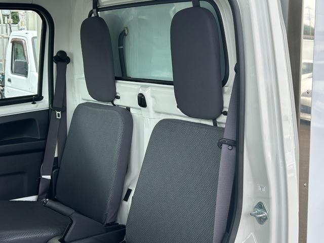 ハイゼットトラック ４ＷＤ　低温冷蔵冷凍車　－２２℃設定　ダイハツ純正　デンソー冷凍機　片側ドア　リヤロックロッド扉　キーレス　パワーウィンドウ　ＥＴＣ　助手席エアバッグ　ＡＢＳ　９０度ストッパー　樹脂製スノコ　庫内ライト　荷箱カギ（34枚目）