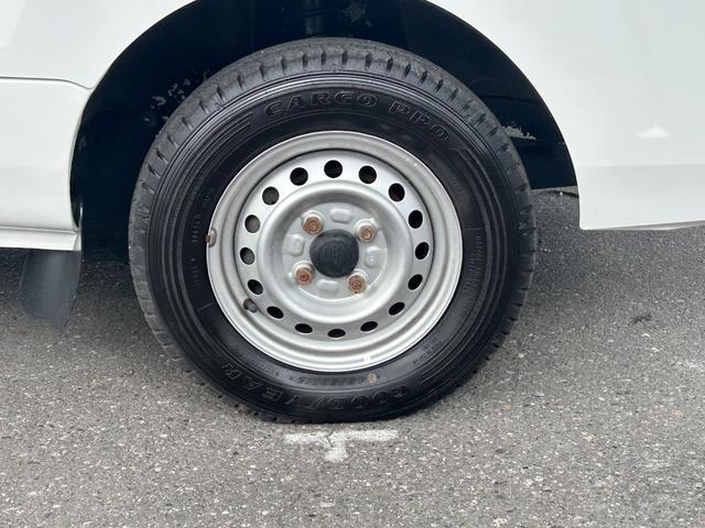 ハイゼットトラック ４ＷＤ　低温冷蔵冷凍車　－２２℃設定　ダイハツ純正　デンソー冷凍機　片側ドア　リヤロックロッド扉　キーレス　パワーウィンドウ　ＥＴＣ　助手席エアバッグ　ＡＢＳ　９０度ストッパー　樹脂製スノコ　庫内ライト　荷箱カギ（52枚目）