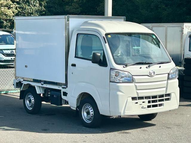 ハイゼットトラック ４ＷＤ　低温冷蔵冷凍車　－２２℃設定　ダイハツ純正　デンソー冷凍機　片側ドア　リヤロックロッド扉　キーレス　パワーウィンドウ　ＥＴＣ　助手席エアバッグ　ＡＢＳ　９０度ストッパー　樹脂製スノコ　庫内ライト　荷箱カギ（9枚目）