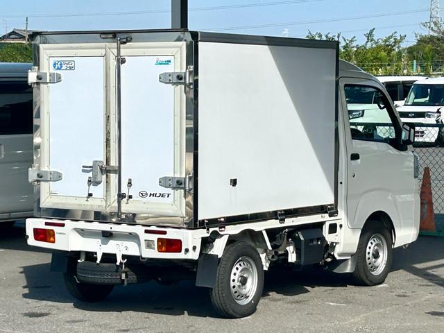 ハイゼットトラック ４ＷＤ　低温冷蔵冷凍車　－２２℃設定　ダイハツ純正　デンソー冷凍機　片側ドア　リヤロックロッド扉　キーレス　パワーウィンドウ　ＥＴＣ　助手席エアバッグ　ＡＢＳ　９０度ストッパー　樹脂製スノコ　庫内ライト　荷箱カギ（14枚目）