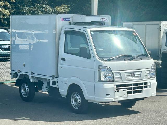 ＮＴ１００クリッパートラック 冷蔵冷凍車　中温－５℃設定　菱重コールドチェーン２コンプ仕様　菱重コールドチェーン２コンプレッサー冷凍機　薄型エバポレータ　片側スライドドア　リヤワンタッチ扉　キーレス　ＰＷ　バックカメラ・ＥＴＣ　助手席エアバッグ　ＡＢＳ　９０度ストッパー　樹脂製スノコ（9枚目）