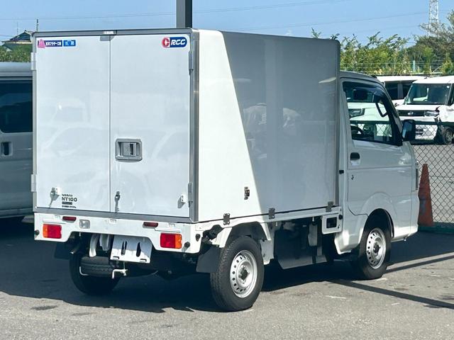 ＮＴ１００クリッパートラック 冷蔵冷凍車　中温－５℃設定　菱重コールドチェーン２コンプ仕様　菱重コールドチェーン２コンプレッサー冷凍機　薄型エバポレータ　片側スライドドア　リヤワンタッチ扉　キーレス　ＰＷ　バックカメラ・ＥＴＣ　助手席エアバッグ　ＡＢＳ　９０度ストッパー　樹脂製スノコ（14枚目）