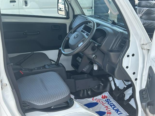 ＮＴ１００クリッパートラック 冷蔵冷凍車　中温－５℃設定　菱重コールドチェーン２コンプ仕様　菱重コールドチェーン２コンプレッサー冷凍機　薄型エバポレータ　片側スライドドア　リヤワンタッチ扉　キーレス　ＰＷ　バックカメラ・ＥＴＣ　助手席エアバッグ　ＡＢＳ　９０度ストッパー　樹脂製スノコ（22枚目）