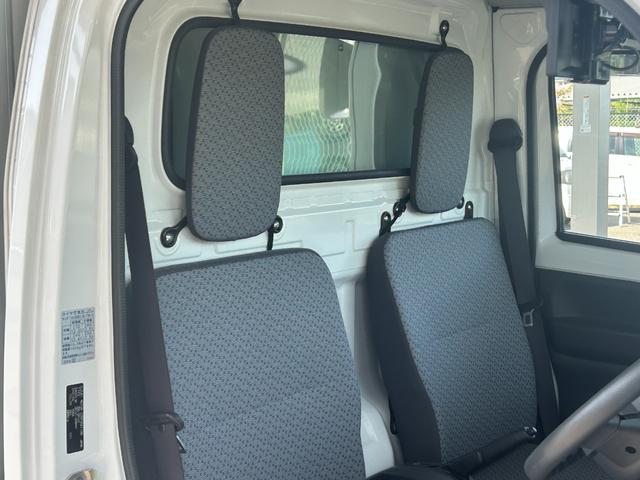 ＮＴ１００クリッパートラック 冷蔵冷凍車　中温－５℃設定　菱重コールドチェーン２コンプ仕様　菱重コールドチェーン２コンプレッサー冷凍機　薄型エバポレータ　片側スライドドア　リヤワンタッチ扉　キーレス　ＰＷ　バックカメラ・ＥＴＣ　助手席エアバッグ　ＡＢＳ　９０度ストッパー　樹脂製スノコ（23枚目）