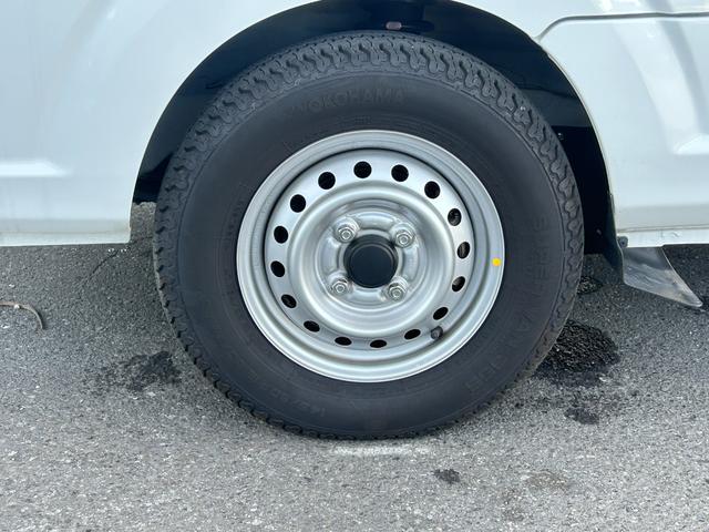 ＮＴ１００クリッパートラック 冷蔵冷凍車　中温－５℃設定　菱重コールドチェーン２コンプ仕様　菱重コールドチェーン２コンプレッサー冷凍機　薄型エバポレータ　片側スライドドア　リヤワンタッチ扉　キーレス　ＰＷ　バックカメラ・ＥＴＣ　助手席エアバッグ　ＡＢＳ　９０度ストッパー　樹脂製スノコ（48枚目）