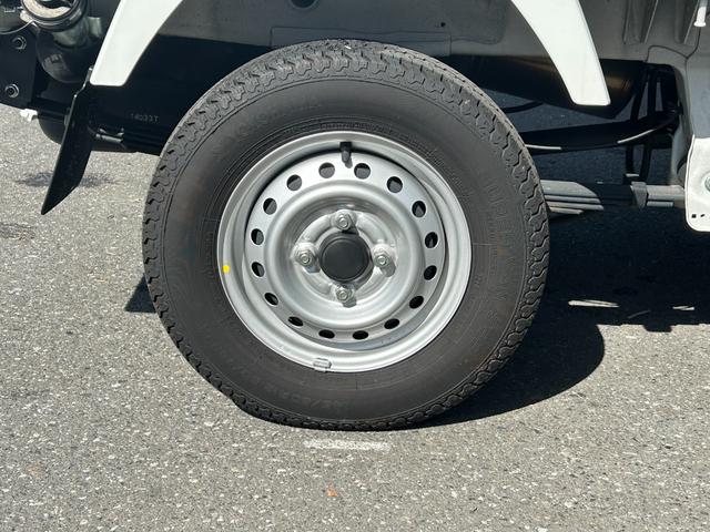 ＮＴ１００クリッパートラック 冷蔵冷凍車　中温－５℃設定　菱重コールドチェーン２コンプ仕様　菱重コールドチェーン２コンプレッサー冷凍機　薄型エバポレータ　片側スライドドア　リヤワンタッチ扉　キーレス　ＰＷ　バックカメラ・ＥＴＣ　助手席エアバッグ　ＡＢＳ　９０度ストッパー　樹脂製スノコ（50枚目）