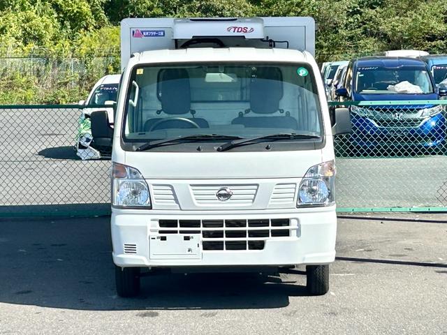ＮＴ１００クリッパートラック 低温冷蔵冷凍車　－３０℃設定　菱重コールドチェーン　菱重コールドチェーン冷凍機　２コンプレッサー仕様　片側スライドドア　キーレス　ＰＷ　社外ナビ・ＴＶ・バックカメラ・ＥＴＣ　ドラレコ　９０度ストッパー　保冷カーテン　樹脂製スノコ　庫内ライト　荷箱カギ（7枚目）