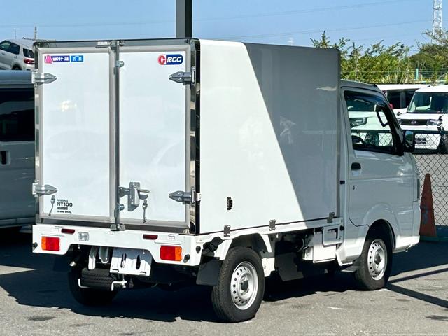 ＮＴ１００クリッパートラック 低温冷蔵冷凍車　－３０℃設定　菱重コールドチェーン　菱重コールドチェーン冷凍機　２コンプレッサー仕様　片側スライドドア　キーレス　ＰＷ　社外ナビ・ＴＶ・バックカメラ・ＥＴＣ　ドラレコ　９０度ストッパー　保冷カーテン　樹脂製スノコ　庫内ライト　荷箱カギ（14枚目）