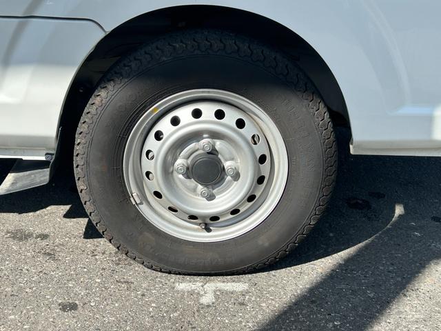 ＮＴ１００クリッパートラック 低温冷蔵冷凍車　－３０℃設定　菱重コールドチェーン　菱重コールドチェーン冷凍機　２コンプレッサー仕様　片側スライドドア　キーレス　ＰＷ　社外ナビ・ＴＶ・バックカメラ・ＥＴＣ　ドラレコ　９０度ストッパー　保冷カーテン　樹脂製スノコ　庫内ライト　荷箱カギ（57枚目）