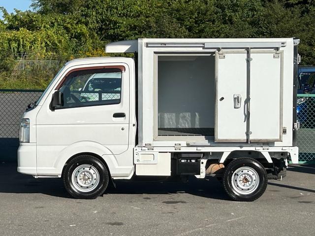ＮＴ１００クリッパートラック 低温冷蔵冷凍車－３０℃設定　菱重コールドチェーン２コンプ仕様　菱重コールドチェーン２コンプレッサー冷凍機　片側スライドドア　リヤロックロッド扉　社外ナビ・ＴＶ・ＥＴＣ　助手席エアバッグ　ＡＢＳ　９０度ストッパー　樹脂製スノコ　庫内ライト　荷箱カギ（11枚目）