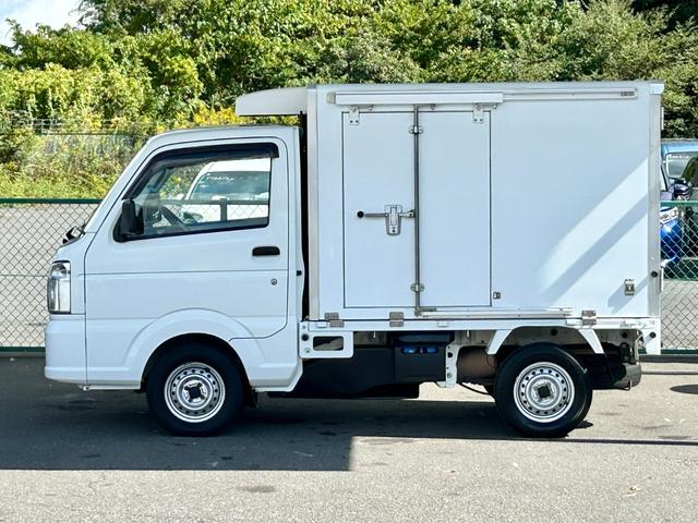 キャリイトラック 冷蔵冷凍車 中温-5℃設定 菱重コールドチェーン2コンプ仕様 菱重コールドチェーン2コンプレッサー冷凍機 薄型エバポレータ 片側スライドドア リヤワンタッチ扉 キーレス PW 助手席エアバッグ ABS 左右90度ストッパー 樹脂製スノコ 庫内ライト 荷箱カギ(10枚目)