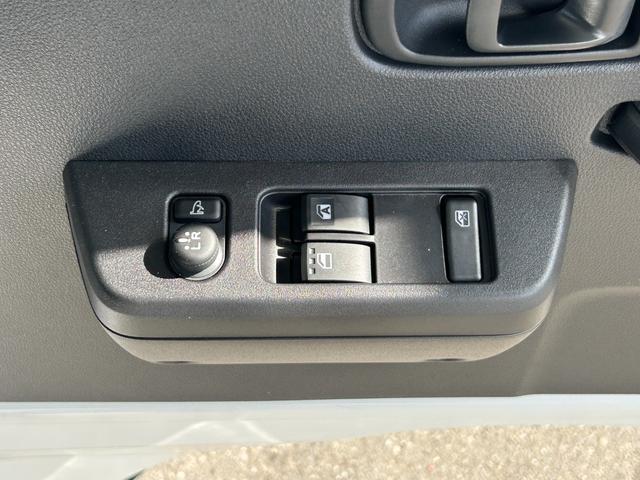 ハイゼットトラック ４ＷＤ　低温冷蔵冷凍車　－２５℃設定　サーマルマスター冷凍機　サーマルマスター２コンプレッサー冷凍機　スーパーカーゴ仕様　スマートアシスト　ＬＥＤパック　省力パック　プッシュスタート　電動格納ミラー　ＥＴＣ　ラッシングレール　床下フック　９０度ストッパー　スノコ（32枚目）