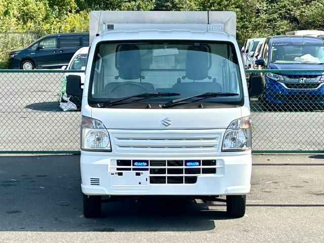 キャリイトラック ４ＷＤ　低温冷蔵冷凍車　－２０℃設定　キャリイ食品シリーズ　片側スライドドア　リヤロックロット扉　キーレス　パワーウィンドウ　バックカメラ　助手席エアバッグ　ＡＢＳ　左右９０度ストッパー　保冷カーテン　スノコ　庫内ライト　荷箱カギ（7枚目）