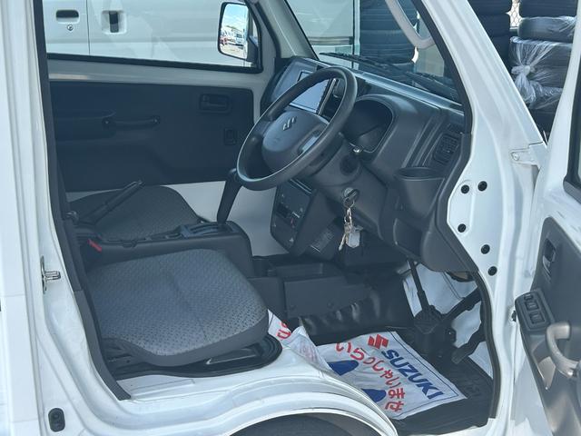 キャリイトラック ４ＷＤ　低温冷蔵冷凍車　－２０℃設定　キャリイ食品シリーズ　片側スライドドア　リヤロックロット扉　キーレス　パワーウィンドウ　バックカメラ　助手席エアバッグ　ＡＢＳ　左右９０度ストッパー　保冷カーテン　スノコ　庫内ライト　荷箱カギ（23枚目）