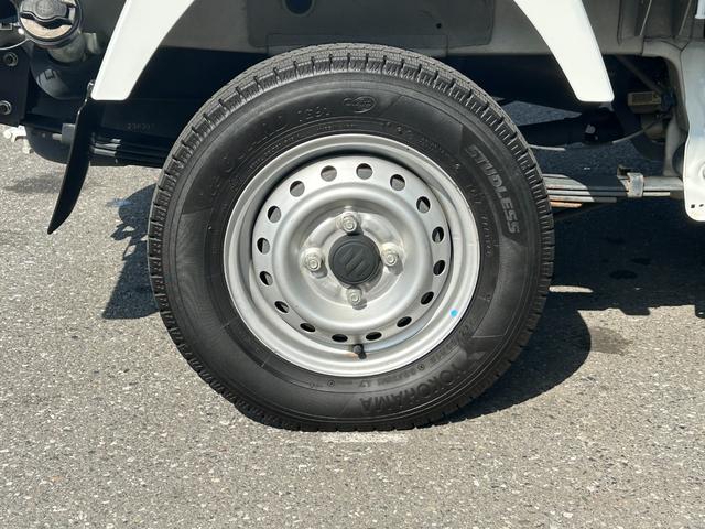 キャリイトラック ４ＷＤ　低温冷蔵冷凍車　－２０℃設定　キャリイ食品シリーズ　片側スライドドア　リヤロックロット扉　キーレス　パワーウィンドウ　バックカメラ　助手席エアバッグ　ＡＢＳ　左右９０度ストッパー　保冷カーテン　スノコ　庫内ライト　荷箱カギ（51枚目）