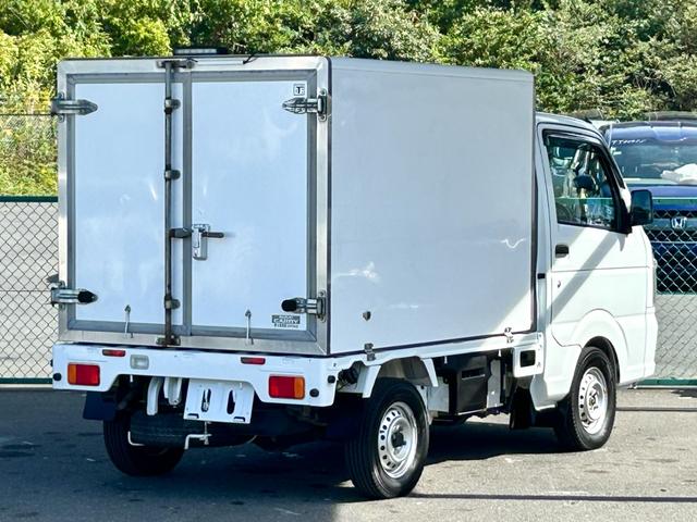 キャリイトラック 4WD 低温冷蔵冷凍車 -20℃設定 キャリイ食品シリーズ サーモキング冷凍機 片側スライドドア リヤロックロッド扉 キーレス PW バックカメラ ETC 助手席エアバッグ ABS 90度ストッパー 保冷カーテン 樹脂製スノコ 庫内ライト(5枚目)