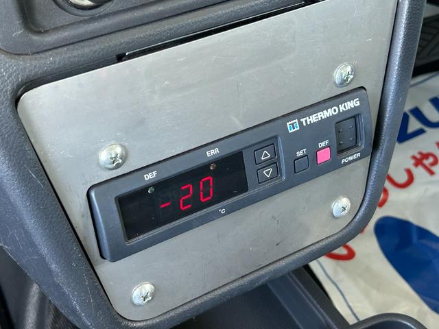 キャリイトラック 4WD 低温冷蔵冷凍車 -20℃設定 キャリイ食品シリーズ サーモキング冷凍機 片側スライドドア リヤロックロッド扉 キーレス PW バックカメラ ETC 助手席エアバッグ ABS 90度ストッパー 保冷カーテン 樹脂製スノコ 庫内ライト(37枚目)