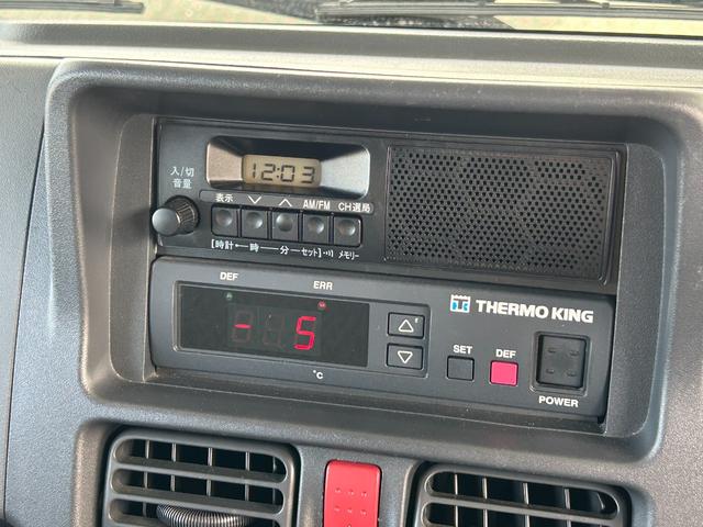 キャリイトラック 2WAY スタンバイ付き冷蔵冷凍車  -5℃設定 スズキ純正 キャリイ食品シリーズ 片側スライドドア リヤワンタッチ扉 外部電源用スタンバイケーブル キーレス パワーウィンドウ バックカメラ ETC ABS 左右90度ストッパー スノコ(27枚目)