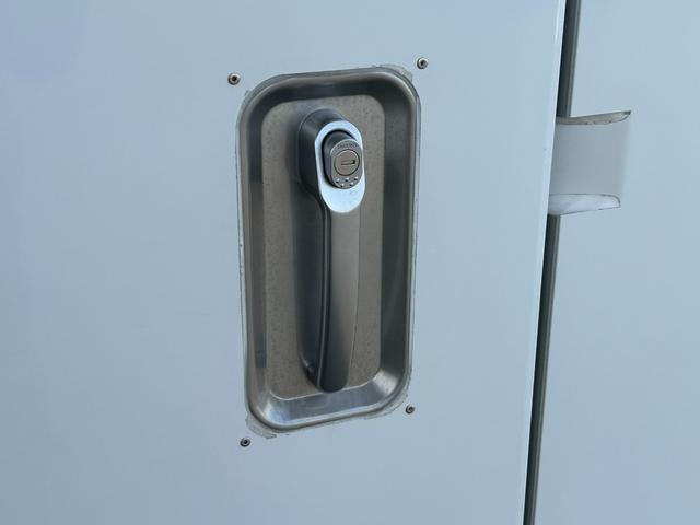 キャリイトラック 2WAY スタンバイ付き冷蔵冷凍車  -5℃設定 スズキ純正 キャリイ食品シリーズ 片側スライドドア リヤワンタッチ扉 外部電源用スタンバイケーブル キーレス パワーウィンドウ バックカメラ ETC ABS 左右90度ストッパー スノコ(43枚目)