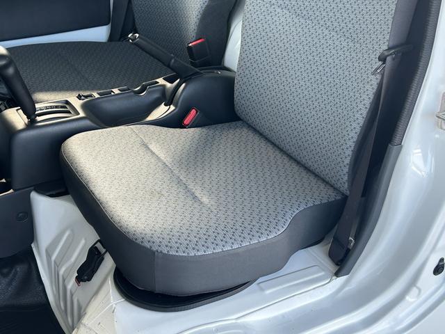 キャリイトラック 中温冷蔵冷凍車 -5℃設定 菱重コールドチェーン2コンプ仕様 菱重コールドチェーン冷凍機 2コンプレッサー仕様 片側スライドドア リヤワンタッチ扉 ETC 助手席エアバッグ ABS 90度ストッパー 樹脂製スノコ 庫内ライト 荷箱カギ(33枚目)