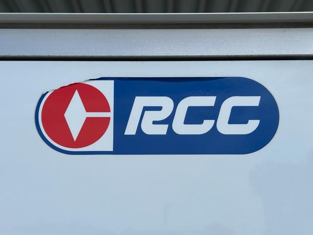 キャリイトラック 中温冷蔵冷凍車 -5℃設定 菱重コールドチェーン2コンプ仕様 菱重コールドチェーン冷凍機 2コンプレッサー仕様 片側スライドドア リヤワンタッチ扉 ETC 助手席エアバッグ ABS 90度ストッパー 樹脂製スノコ 庫内ライト 荷箱カギ(42枚目)