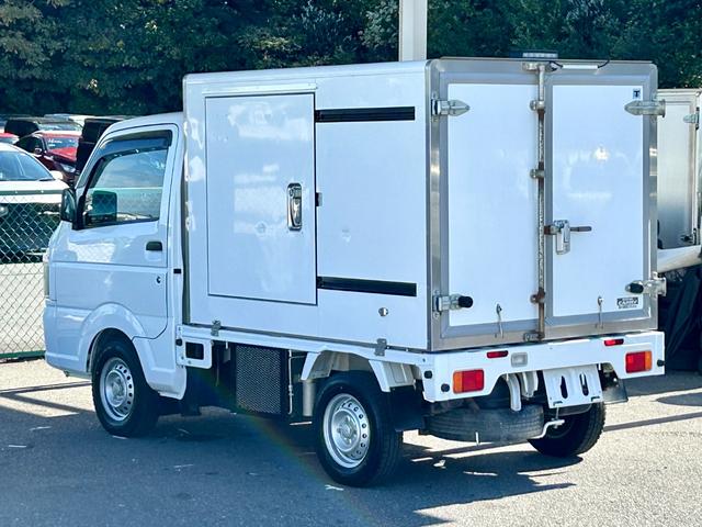 キャリイトラック ４ＷＤ　低温冷蔵冷凍車　－２０℃設定　キャリイ食品シリーズ　片側スライドドア　リヤロックロッド扉　キーレス　パワーウィンドウ　バックカメラ　助手席エアバッグ　ＡＢＳ　スノコ　９０度ストッパー　保冷カーテン　庫内ライト　荷箱カギ（15枚目）