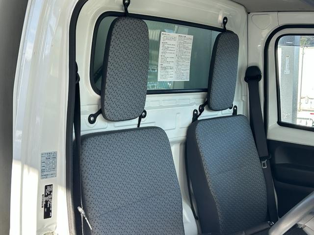 キャリイトラック ４ＷＤ　低温冷蔵冷凍車　－２０℃設定　キャリイ食品シリーズ　片側スライドドア　リヤロックロッド扉　キーレス　パワーウィンドウ　バックカメラ　助手席エアバッグ　ＡＢＳ　スノコ　９０度ストッパー　保冷カーテン　庫内ライト　荷箱カギ（23枚目）