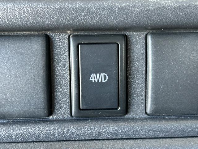 キャリイトラック ４ＷＤ　低温冷蔵冷凍車　－２０℃設定　キャリイ食品シリーズ　片側スライドドア　リヤロックロッド扉　キーレス　パワーウィンドウ　バックカメラ　助手席エアバッグ　ＡＢＳ　スノコ　９０度ストッパー　保冷カーテン　庫内ライト　荷箱カギ（40枚目）