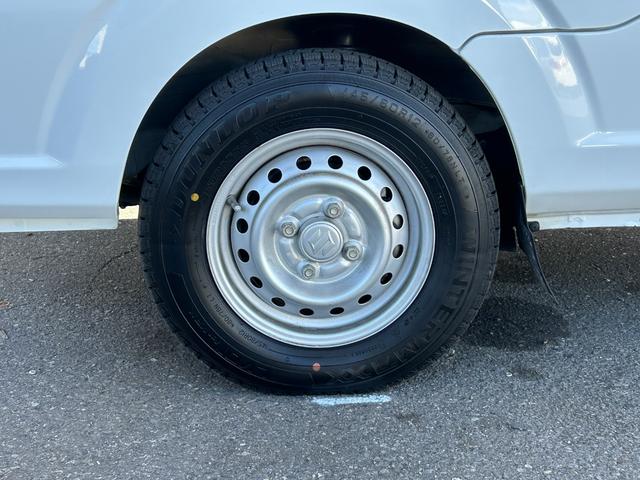 キャリイトラック ４ＷＤ　低温冷蔵冷凍車　－２０℃設定　キャリイ食品シリーズ　片側スライドドア　リヤロックロッド扉　キーレス　パワーウィンドウ　バックカメラ　助手席エアバッグ　ＡＢＳ　スノコ　９０度ストッパー　保冷カーテン　庫内ライト　荷箱カギ（48枚目）