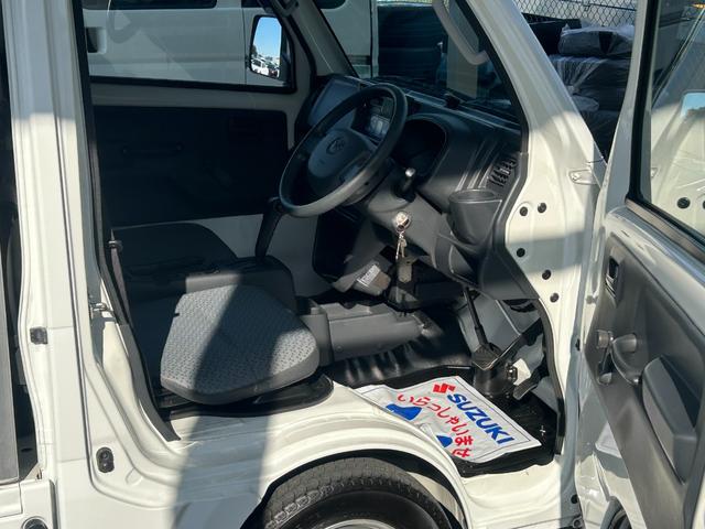 スクラムトラック 低温冷蔵冷凍車　－２２℃設定　デンソー冷凍機　片側スライドドア　リヤロックロッド扉　ＥＴＣ　助手席エアバッグ　ＡＢＳ　左右９０度ストッパー　樹脂製スノコ　庫内ライト　荷箱カギ（4枚目）